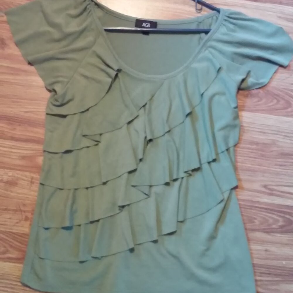 Women's Top AGB Size L Layered Light Green